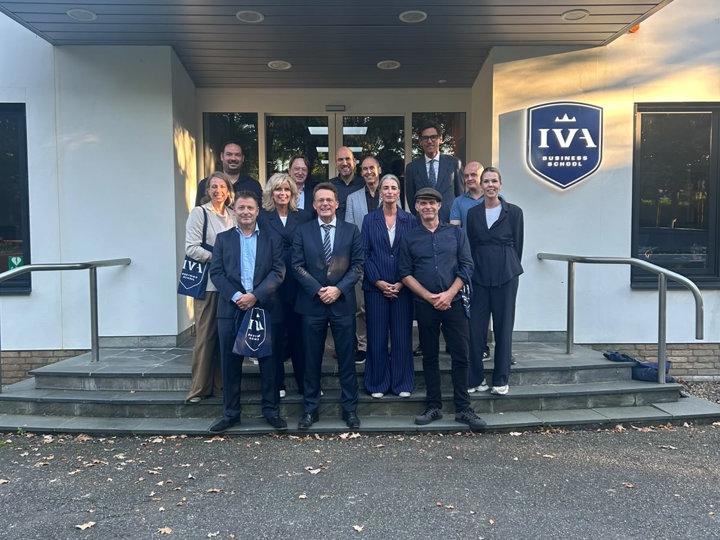 Het managementteam van Winford bracht een bezoekje aan onze zusterorganisatie, IVA Business School Driebergen.